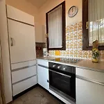 Carmen Apartment Luino
